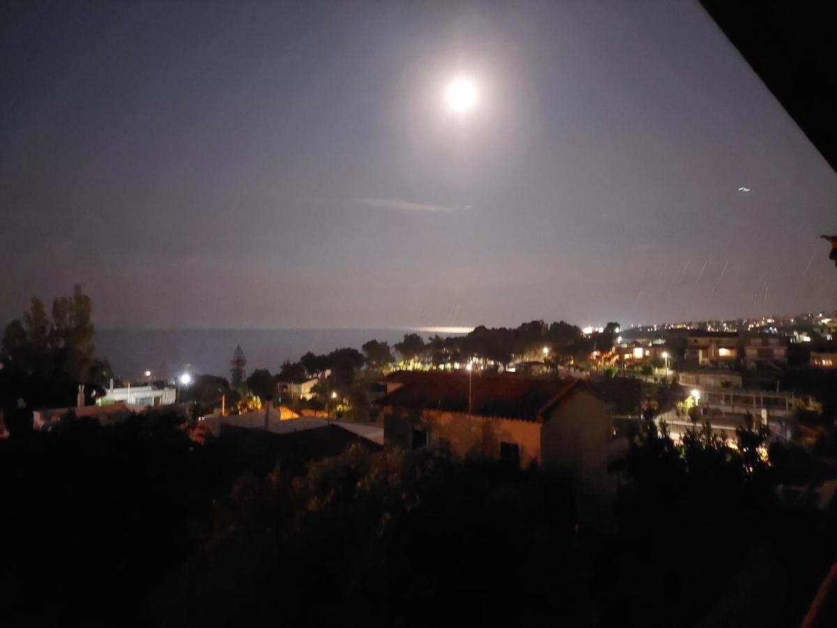 Sea View Apartment 15 Min From Athens Airport Néa Mákri Екстериор снимка